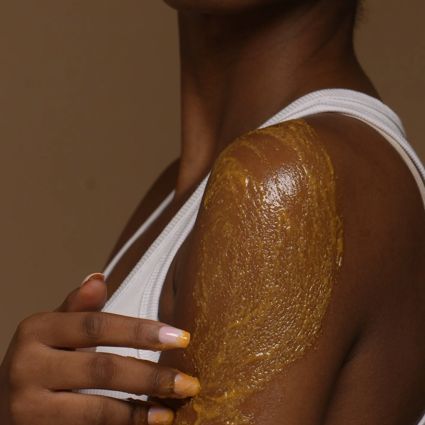 Gommage au Curcuma corps "Anti-taches"